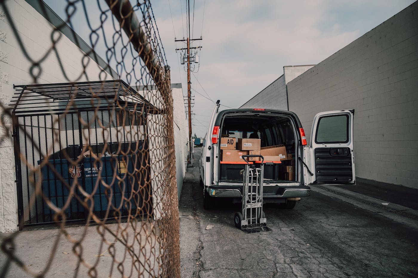 503 Moving Labor Services movers loading a truck in Wilsonville